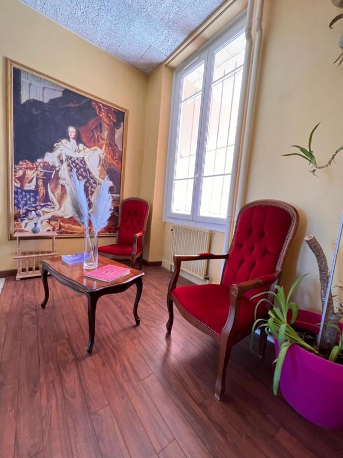 Hotel De Champagne Сен Дизие Екстериор снимка