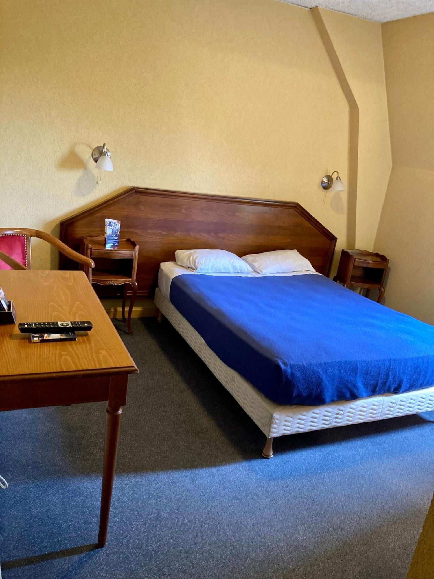 Hotel De Champagne Сен Дизие Екстериор снимка