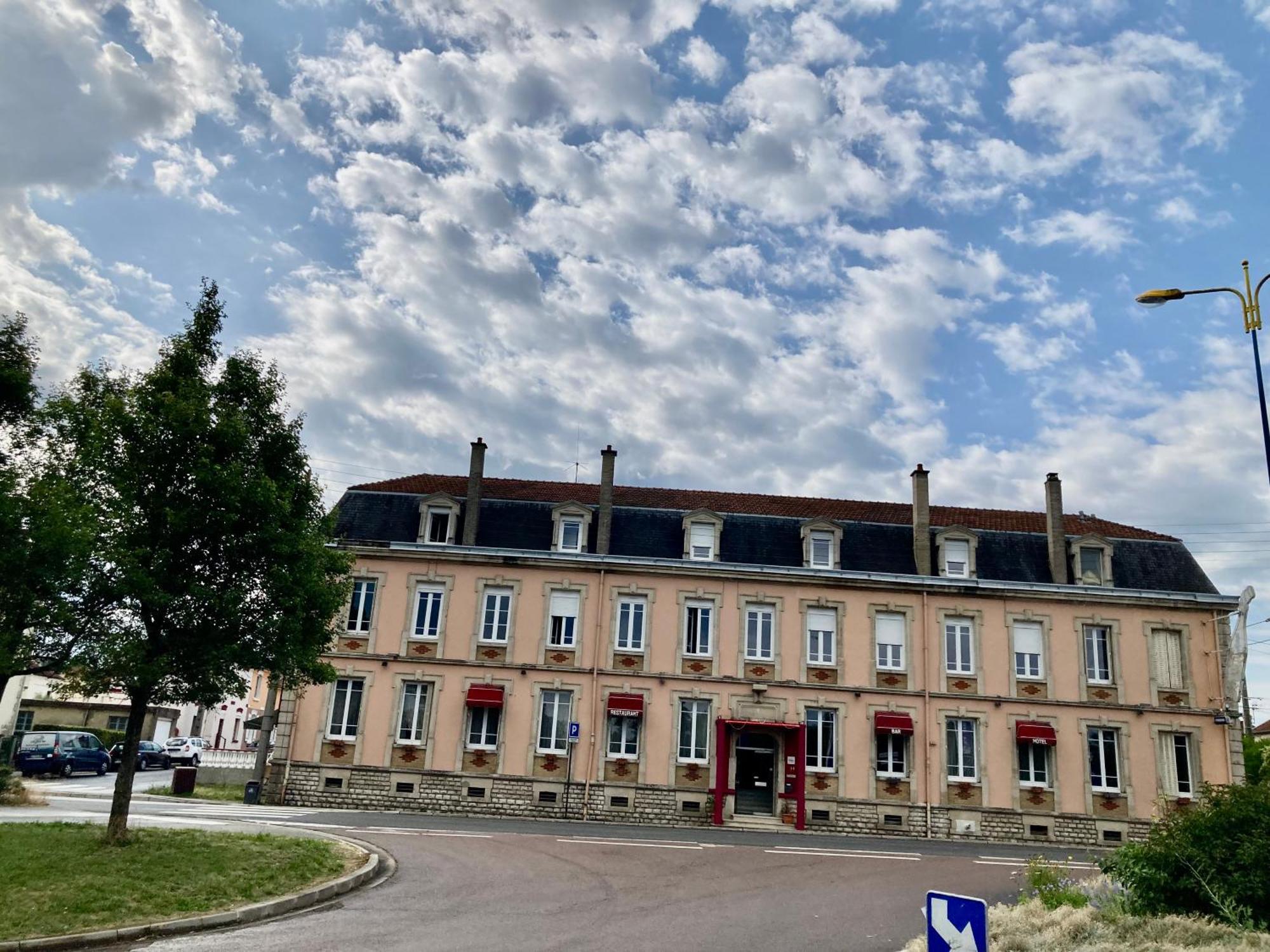 Hotel De Champagne Сен Дизие Екстериор снимка