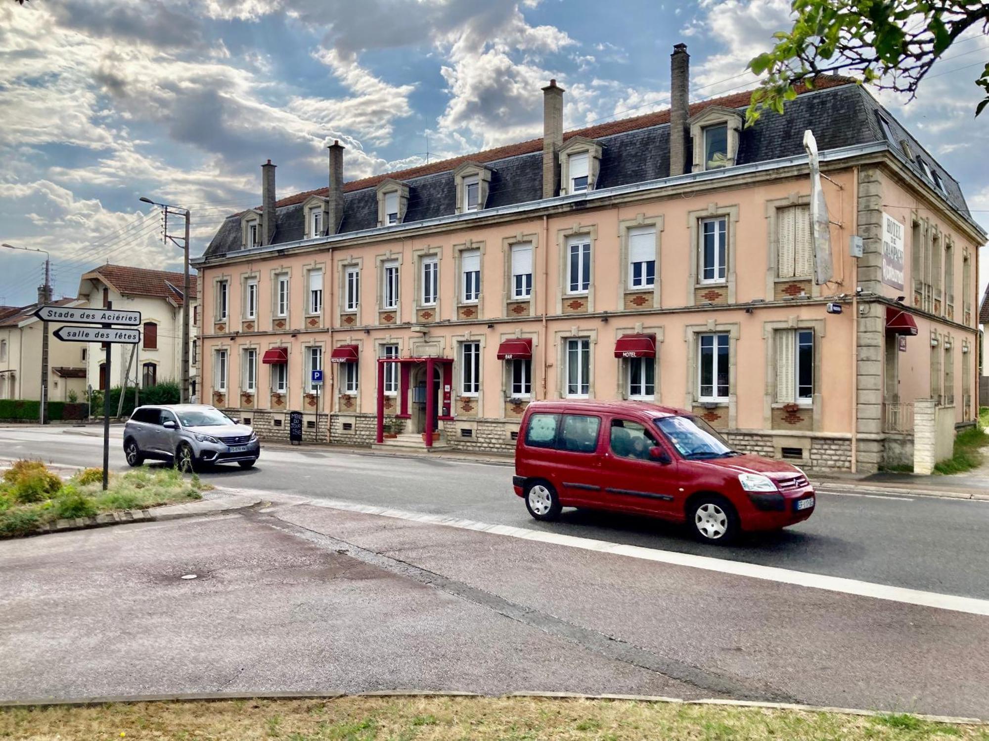 Hotel De Champagne Сен Дизие Екстериор снимка