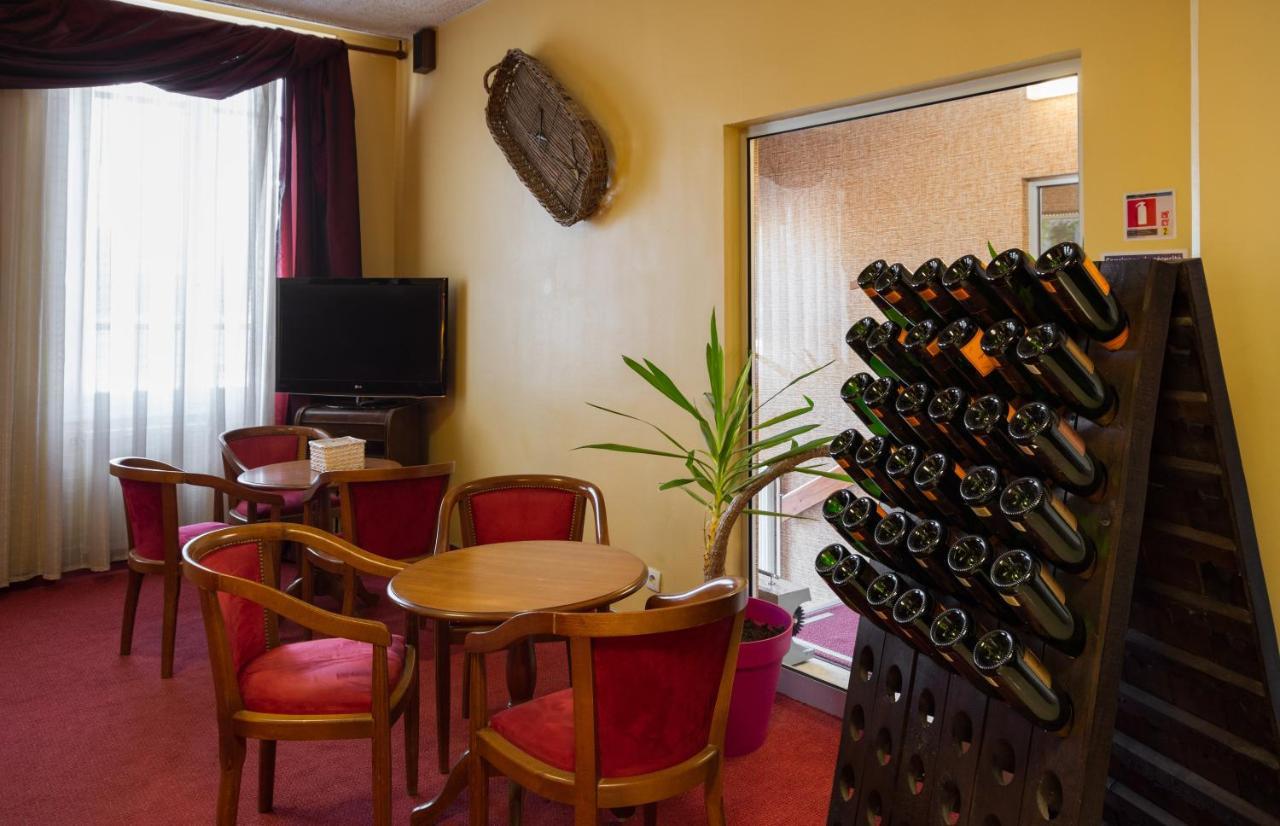 Hotel De Champagne Сен Дизие Екстериор снимка